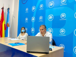 Rafa Domínguez y Pepa Pardo en junta local PP de Pontevedra